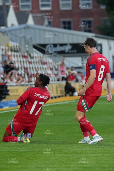 080925 - Wales U21 v Denmark U21 - 2027 UEFA U21 EURO Qualifying - Tanatswa Nyakuhwa of Wales U-21 celebrates scoring his teams first goal