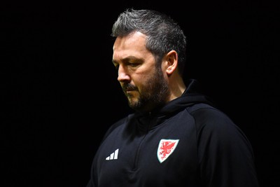 201123 - Wales U21 v Denmark U21 - European Under-21 Championship 2025 Qualifier - Wales coach Matthew Jones
