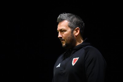201123 - Wales U21 v Denmark U21 - European Under-21 Championship 2025 Qualifier - Wales coach Matthew Jones