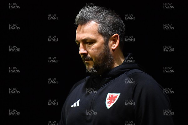 201123 - Wales U21 v Denmark U21 - European Under-21 Championship 2025 Qualifier - Wales coach Matthew Jones