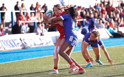 180426 - Wales U21 v France U21, Women's Under-21 Six Nations Summer Series - Gabby Healan of Wales powers over to score try