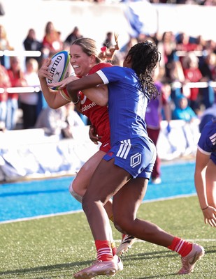 180426 - Wales U21 v France U21, Women's Under-21 Six Nations Summer Series - Gabby Healan of Wales powers over to score try