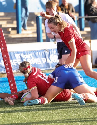 180426 - Wales U21 v France U21, Women's Under-21 Six Nations Summer Series - Gabby Healan of Wales powers over to score try