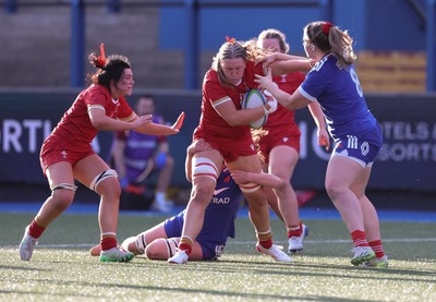 180426 - Wales U21 v France U21, Women's Under-21 Six Nations Summer Series - Alaw Pyrs of Wales takes on Marie Morland of France