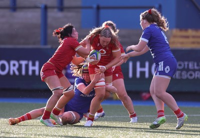 180426 - Wales U21 v France U21, Women's Under-21 Six Nations Summer Series - Alaw Pyrs of Wales takes on Marie Morland of France