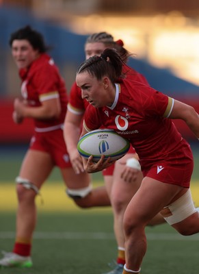 180426 - Wales U21 v France U21, Women's Under-21 Six Nations Summer Series - Sian Jones of Wales charges for the line