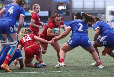 180426 - Wales U21 v France U21, Women's Under-21 Six Nations Summer Series - Sian Jones of Wales charges for the line