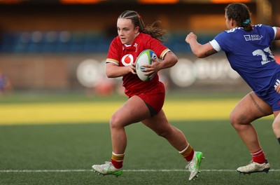 180426 - Wales U21 v France U21, Women's Under-21 Six Nations Summer Series - Shanelle Williams of Wales