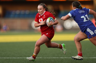 180426 - Wales U21 v France U21, Women's Under-21 Six Nations Summer Series - Shanelle Williams of Wales