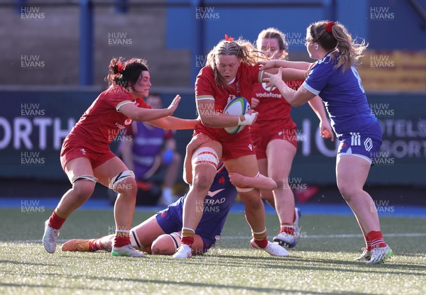 180426 - Wales U21 v France U21, Women's Under-21 Six Nations Summer Series - Alaw Pyrs of Wales takes on Marie Morland of France