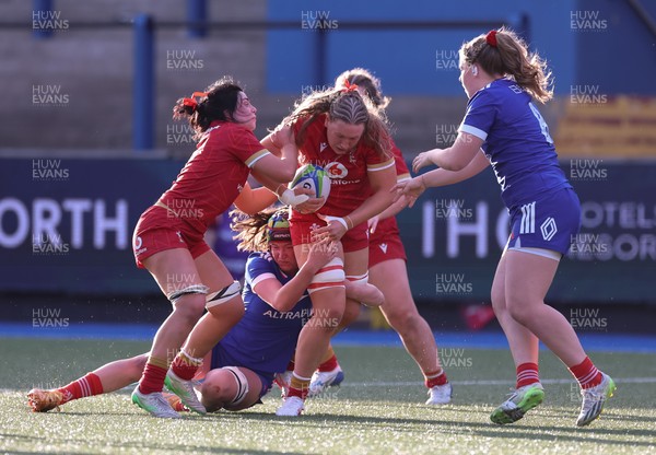 180426 - Wales U21 v France U21, Women's Under-21 Six Nations Summer Series - Alaw Pyrs of Wales takes on Marie Morland of France