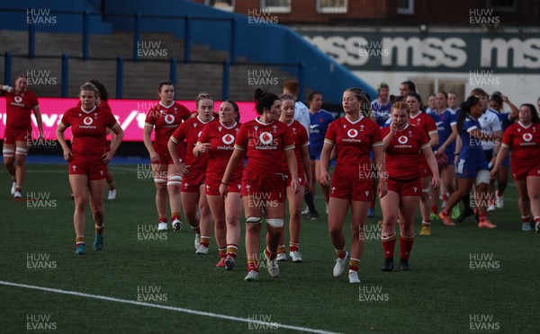 180426 - Wales U21 v France U21, Women's Under-21 Six Nations Summer Series - Wales players at the end of the match