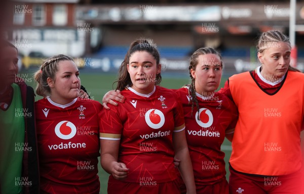 180426 - Wales U21 v France U21, Women's Under-21 Six Nations Summer Series - Wales captain Gwennan Hopkins speaks to the players at the end of the match