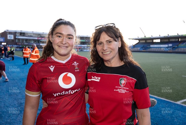 180426 - Wales U21 v France U21, Women's Under-21 Six Nations Summer Series - Wales captain Gwennan Hopkins with mother Anwen