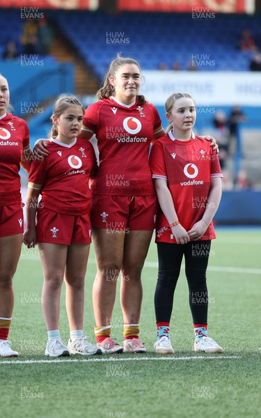 180426 - Wales U21 v France U21, Women's Under-21 Six Nations Summer Series - Wales captain Gwennan Hopkins with match mascots