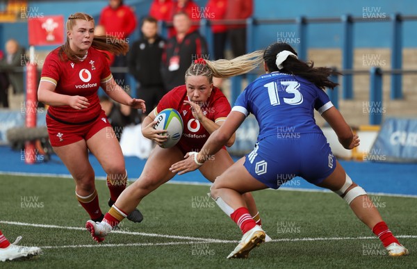 180426 - Wales U21 v France U21, Women's Under-21 Six Nations Summer Series - Kelsie Webster of Wales takes on Aelig Tregouet of France