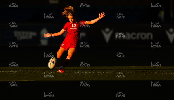 180426 - Wales U21 v France U21, Women's Under-21 Six Nations Summer Series - Hanna Marshall of Wales