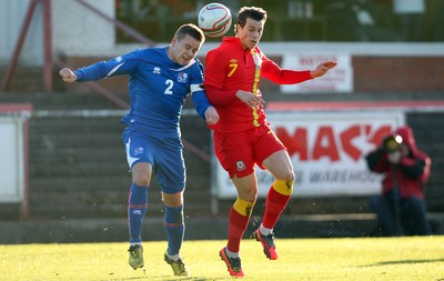 060213 - Wales v Iceland, Friendly Under 21 International, Llanelli - Wales' Billy Bodin and Iceland's Sverrir Ingi Ingason compete for the ball