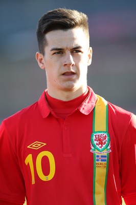 060213 - Wales v Iceland, Friendly Under 21 International, Llanelli - Wales' Tom Lawrence
