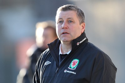 060213 - Wales v Iceland, Friendly Under 21 International, Llanelli - Wales' manager Geraint Williams