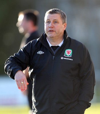 060213 - Wales v Iceland, Friendly Under 21 International, Llanelli - Wales' manager Geraint Williams