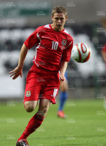 04.09.09 - Wales U21 v Italy U21, UEFA Under 21 Championship 2011 -  Wales' Simon Church   