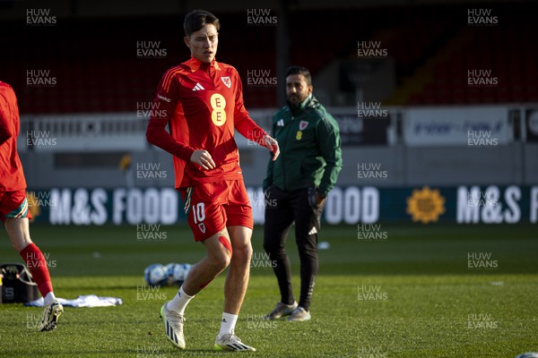 220324 - Wales U21 v Lithuania U21 - 2025 UEFA Euro U21 Championship qualifier - Rubin Colwill of Wales during the warm up