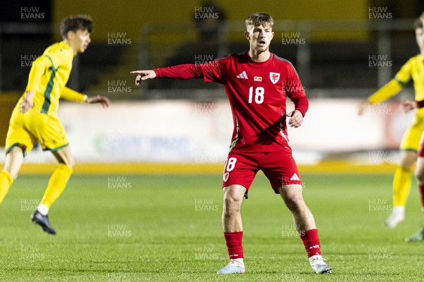 220324 - Wales U21 v Lithuania U21 - 2025 UEFA Euro U21 Championship qualifier - Oliver Ewing of Wales in action