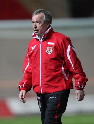 31.03.09 - Wales U21v Luxembourg U21, UEFA Under 21 Championship 2011, Llanelli -  Wales U21 manager Brian Flynn 