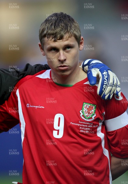 31.03.09 - Wales U21v Luxembourg U21, UEFA Under 21 Championship 2011, Llanelli -  Wales' Simon Church   