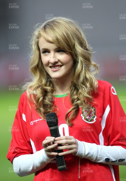 31.03.09 - Wales U21v Luxembourg U21, UEFA Under 21 Championship 2011, Llanelli -  Singer Annelies sings the Welsh National Anthem  