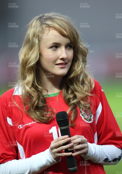 31.03.09 - Wales U21v Luxembourg U21, UEFA Under 21 Championship 2011, Llanelli -  Singer Annelies sings the Welsh National Anthem  