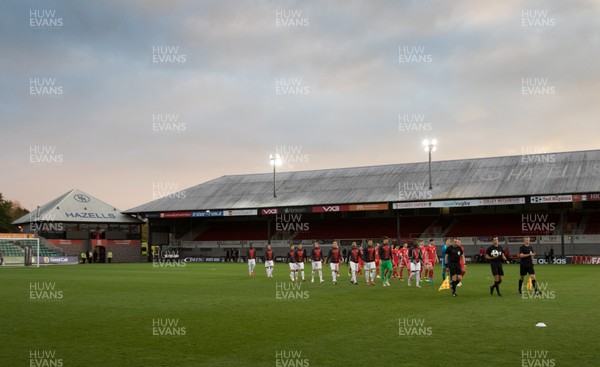 161018 - Wales U21 v Switzerland U21, European U21 Championship 2019 Qualifier - The teams make their way onto the pitch for the start of the match