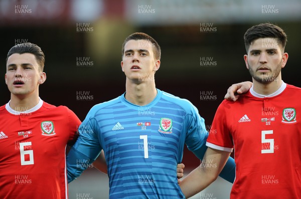 161018 - Wales U21 v Switzerland U21, European U21 Championship 2019 Qualifier -  Regan Poole of Wales, Wales goalkeeper Owen Evans and Cian Harries of Wales