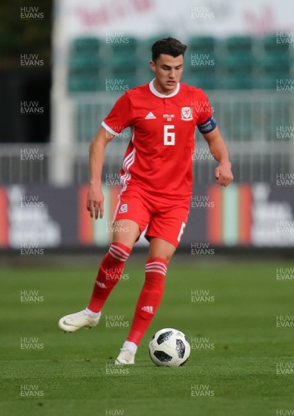 161018 - Wales U21 v Switzerland U21, European U21 Championship 2019 Qualifier -  Regan Poole of Wales