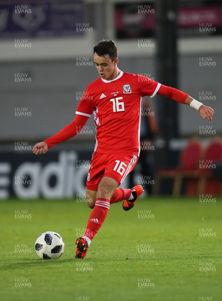 161018 - Wales U21 v Switzerland U21, European U21 Championship 2019 Qualifier -  Robbie Burton of Wales