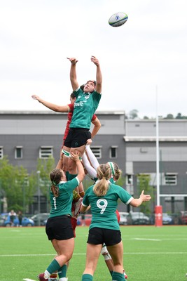 100526 - Wales U21 Women v Ireland U21 Women - Six Nations Women's U21 Series - Sally Kelly Ireland Women wins the line-out
