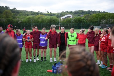 100526 - Wales U21 Women v Ireland U21 Women - Six Nations Women's U21 Series - Liza Burgess, Wales Women's Head Coach leads the huddle at full time