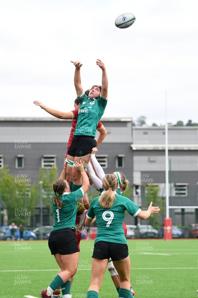 100526 - Wales U21 Women v Ireland U21 Women - Six Nations Women's U21 Series - Sally Kelly Ireland Women wins the line-out