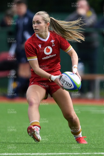 100526 - Wales U21 Women v Ireland U21 Women - Six Nations Women's U21 Series - Hanna Marshall of Wales Women