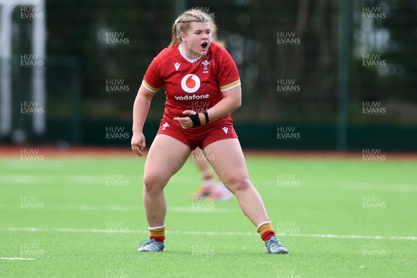 100526 - Wales U21 Women v Ireland U21 Women - Six Nations Women's U21 Series - Elizabeth Cook of Wales Women
