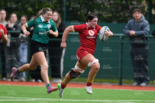 100526 - Wales U21 Women v Ireland U21 Women - Six Nations Women's U21 Series - Lucy Isaac of Wales Women