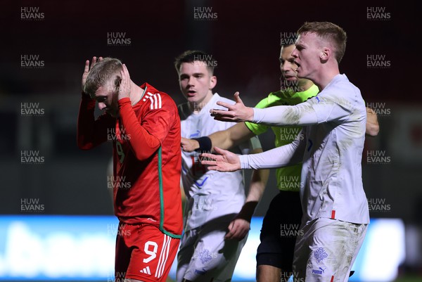161123 - Wales U21s v Iceland U21s - UEFA U21s Qualifying Round - Joshua Thomas of Wales is given a red card