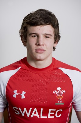 07.02.11 - Wales Under Under 18 Squad 2011 - Elliot Dee. 