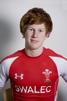 07.02.11 - Wales Under Under 18 Squad 2011 - Rhys Patchell. 