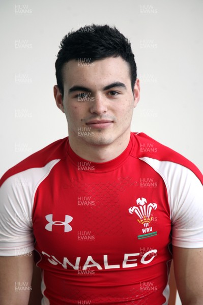 18.03.11 - Wales Under Under 18 Squad 2011 - Aron Evans 