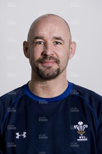 07.02.11 - Wales Under Under 18 Squad 2011 - Rob Appleyard (Skills Coach) 