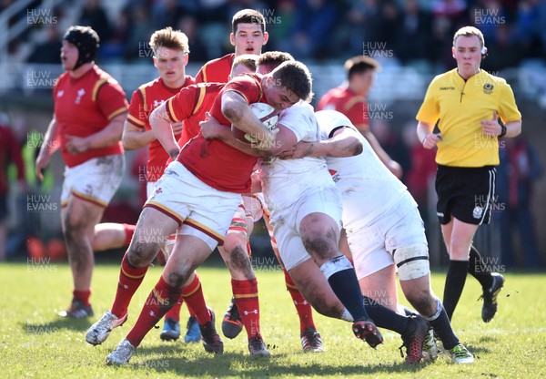 260317 - Wales Under 18 v England Under 18 - Rhys Davies of Wales looks for a way through