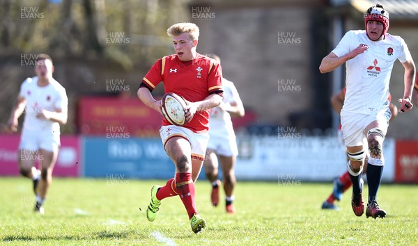 260317 - Wales Under 18 v England Under 18 - Ben Cambriani of Wales gets into space