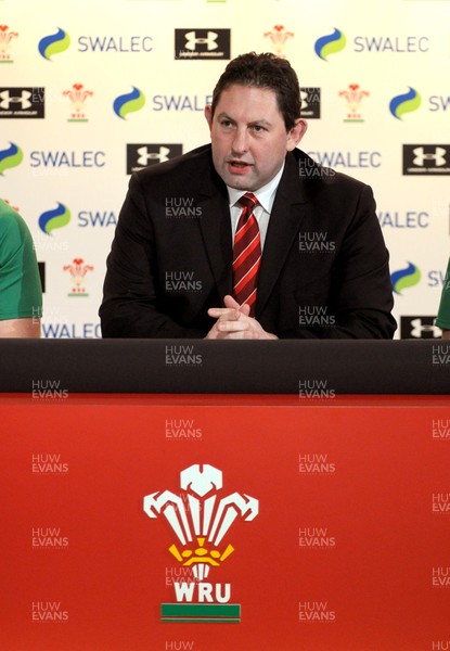 29.01.09 - Wales under 20 Rugby Head Coach Phil Davies names players to lead Wales' Under 20s Six Nations bid 